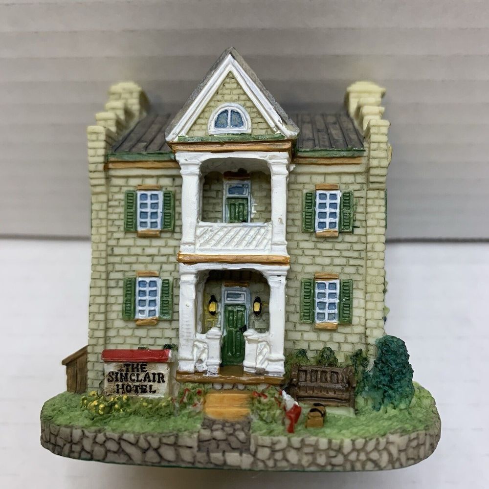 VTG Liberty Falls "The Sinclair Hotel" The Americana Collection 1999‎ AH179